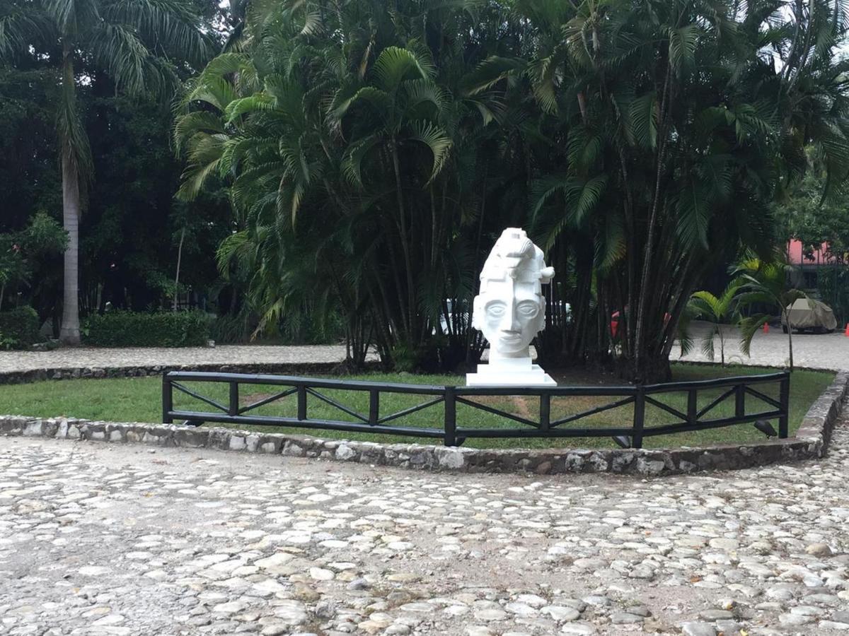Mision Palenque Hotel Екстериор снимка