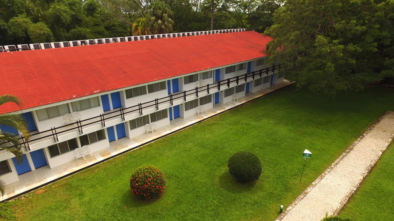 Mision Palenque Hotel Екстериор снимка
